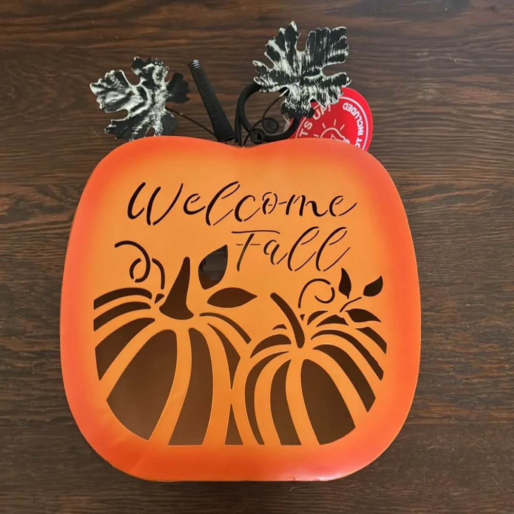 NWT- LED Light Up- Welcome Fall Orange Metal Pumpkin Decoration w/ Metal Leaves